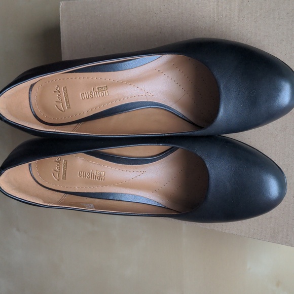 Clarks Brier Dolly Black pumps - Picture 2 of 4